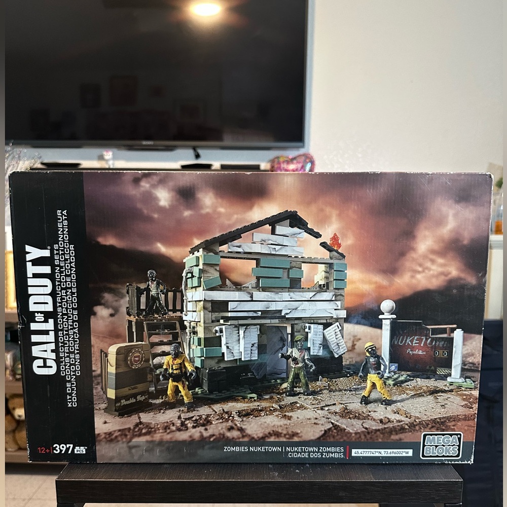 2016 Mega Bloks Call Of Duty Collector Construction Sets Zombies Nuketown 397Pcs